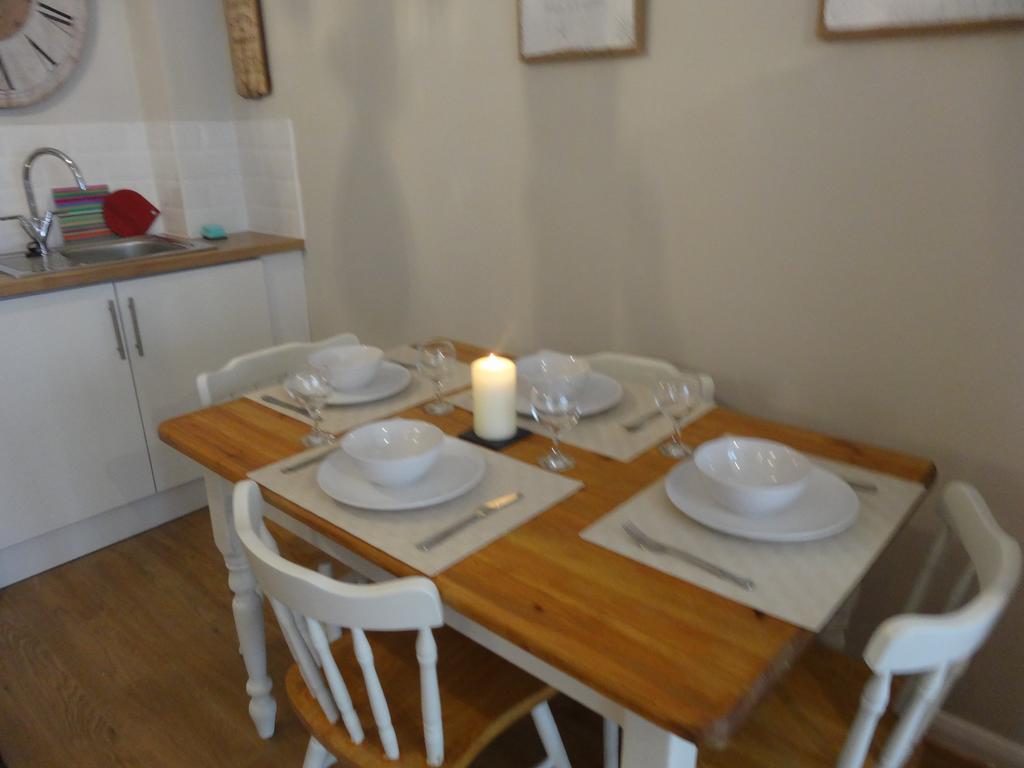 Burlington Beach Apartments Brighton Bilik gambar
